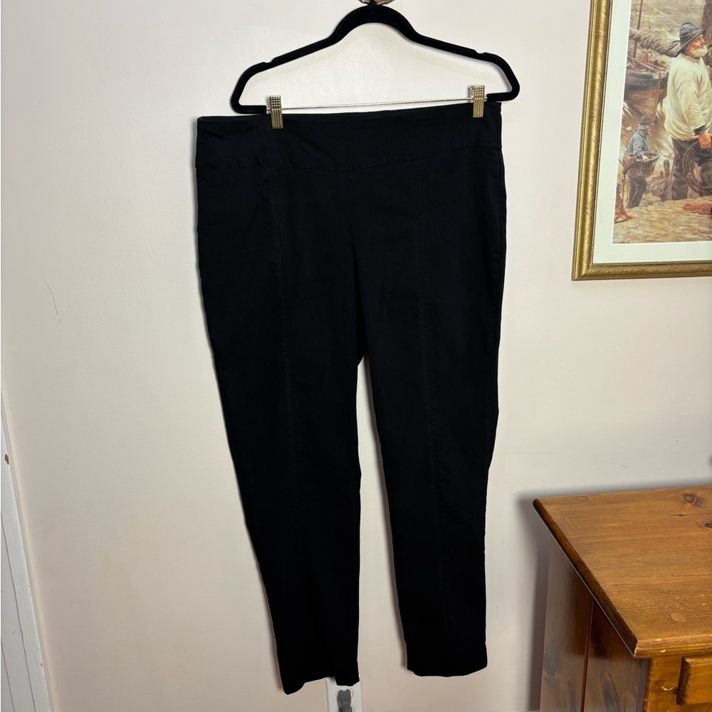 Zac & Rachel Black Cropped Women's Pants